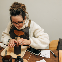 Load image into Gallery viewer, Candle Pouring Class- Petaluma Location