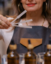 Load image into Gallery viewer, Fragrance Lab Experience — Blend Your Own Perfume (Gift)
