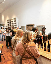 Load image into Gallery viewer, Candle Pouring Class- Petaluma Location