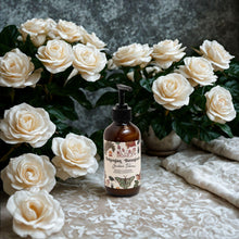 Load image into Gallery viewer, Gardenia Tuberose Moisturizing Body Lotion
