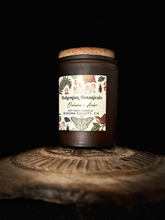 Load image into Gallery viewer, 🌾 Oakmoss + Amber – Bohemian Botanicals Candle
